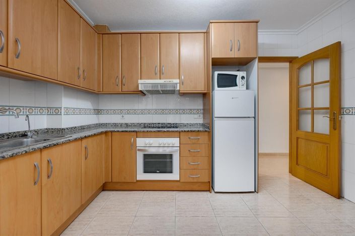 Image No.27-3 Bed Apartment for sale