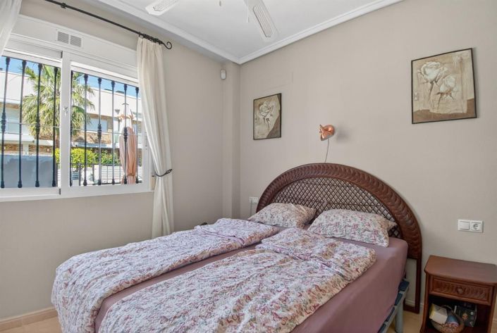 Image No.14-3 Bed House for sale