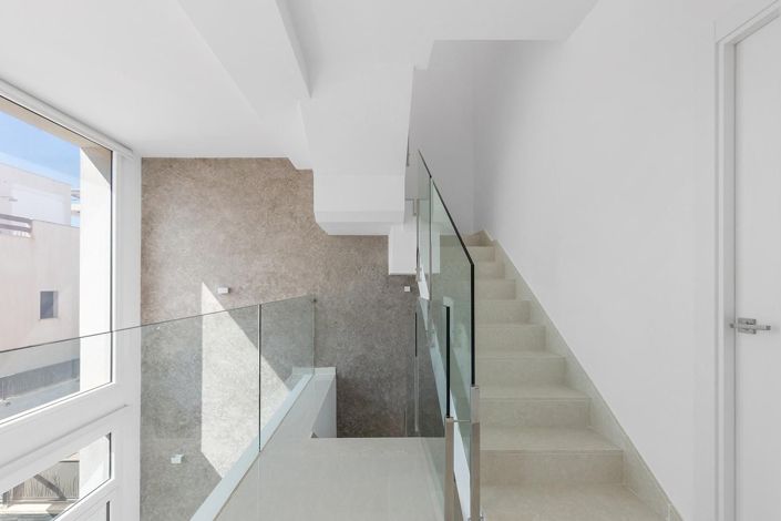 Image No.17-3 Bed Villa for sale