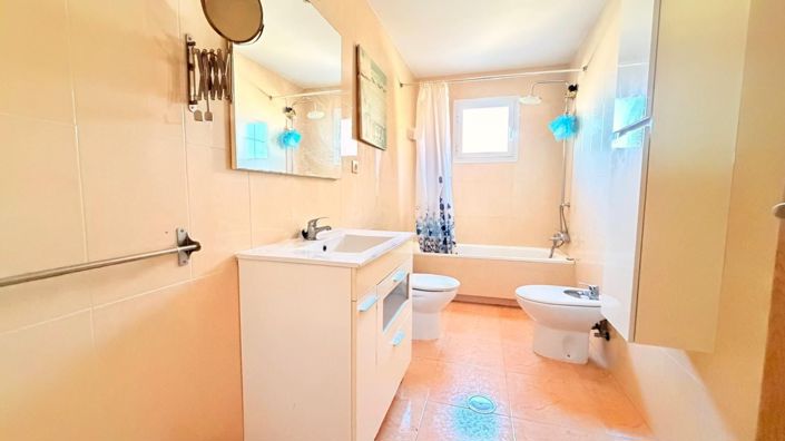 Image No.12-3 Bed Apartment for sale