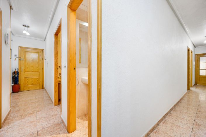 Image No.20-3 Bed Apartment for sale