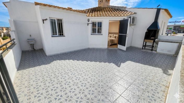 Image No.11-3 Bed House for sale