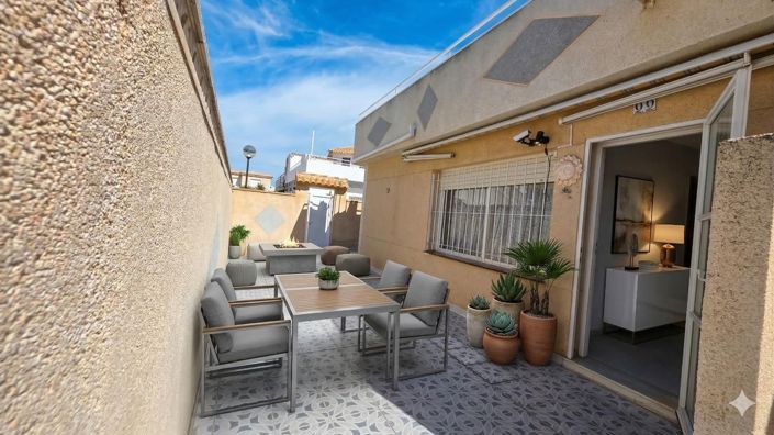 Image No.12-3 Bed House for sale