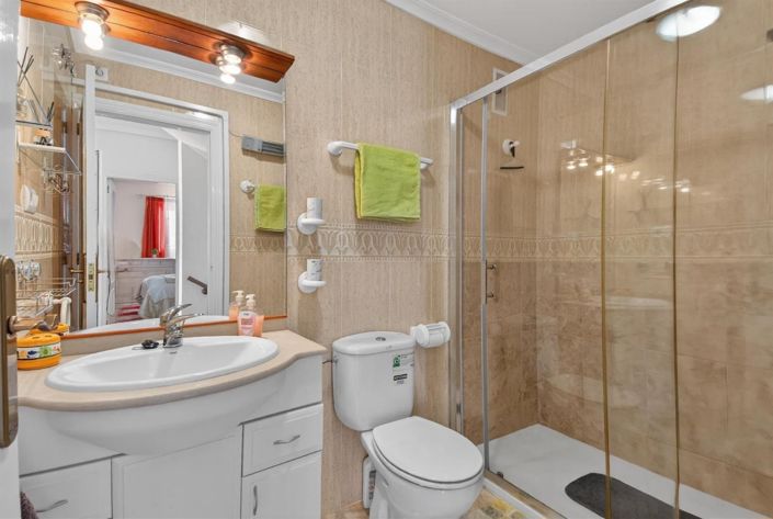 Image No.16-3 Bed House for sale