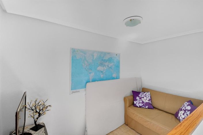 Image No.21-3 Bed House for sale