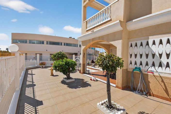 Image No.28-3 Bed House for sale