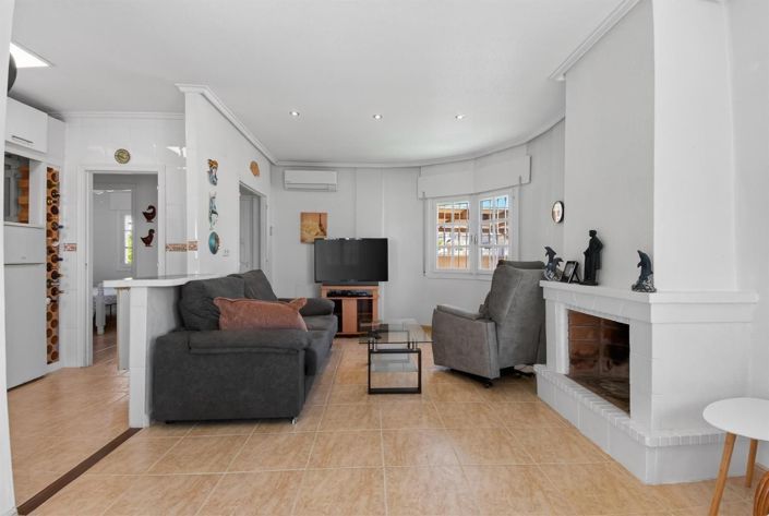 Image No.2-3 Bed Villa for sale