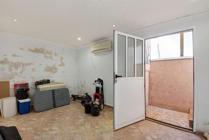 Image No.28-3 Bed Villa for sale