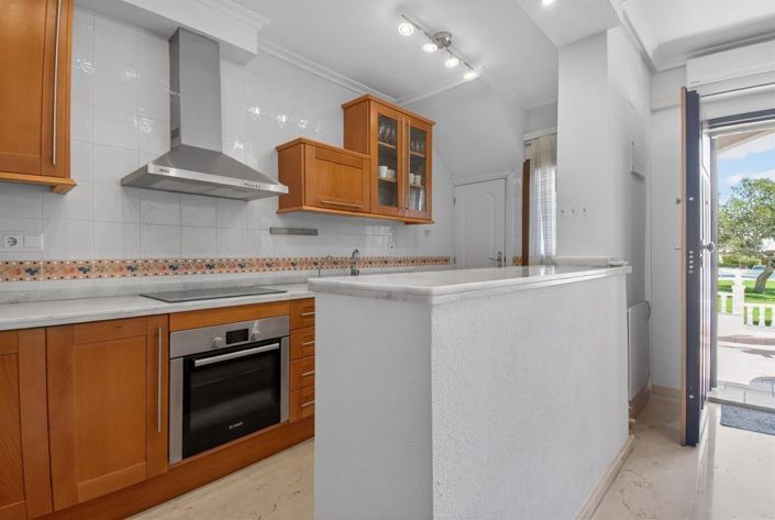 Image No.11-2 Bed House for sale