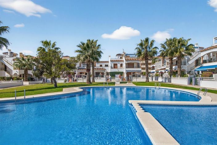 Image No.5-2 Bed House for sale