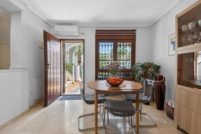 Image No.9-2 Bed House for sale