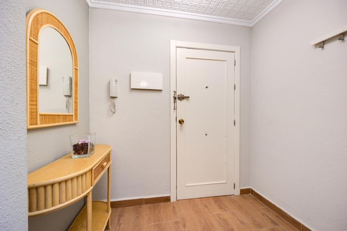 Image No.3-Appartement de 2 chambres à vendre à Torrevieja