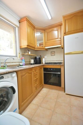 Image No.12-2 Bed House for sale