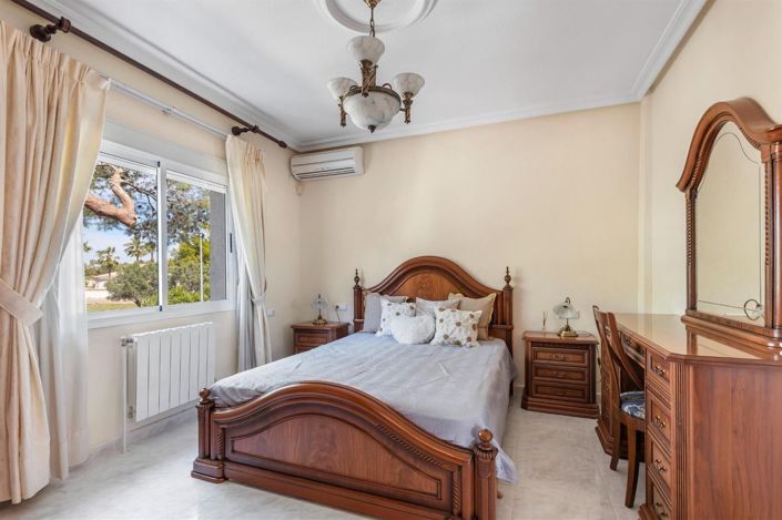 Image No.15-5 Bed Villa for sale