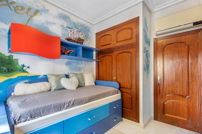 Image No.16-5 Bed Villa for sale