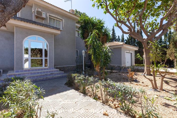 Image No.33-5 Bed Villa for sale