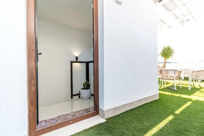 Image No.10-3 Bed House for sale