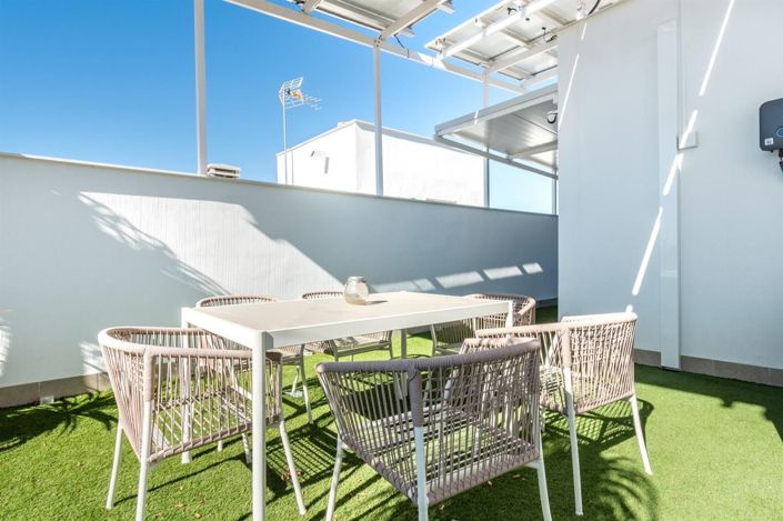 Image No.3-3 Bed House for sale