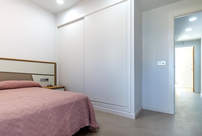 Image No.32-3 Bed House for sale