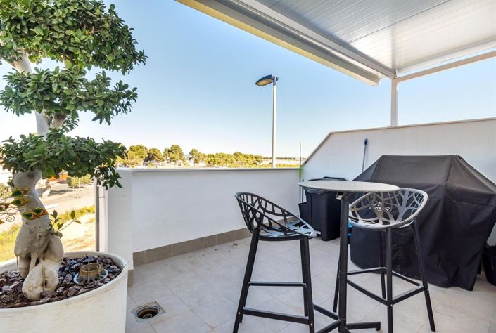 Image No.8-3 Bed House for sale