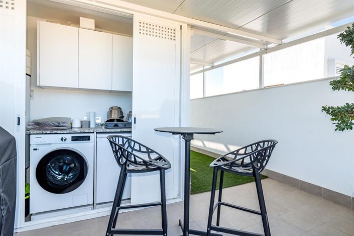 Image No.9-3 Bed House for sale