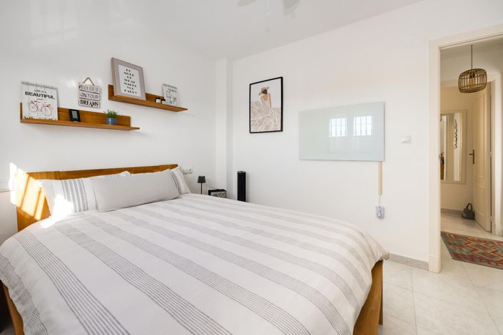 Image No.25-2 Bed Bungalow for sale