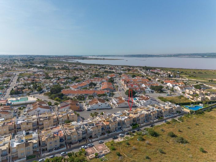 Image No.32-2 Bed Bungalow for sale