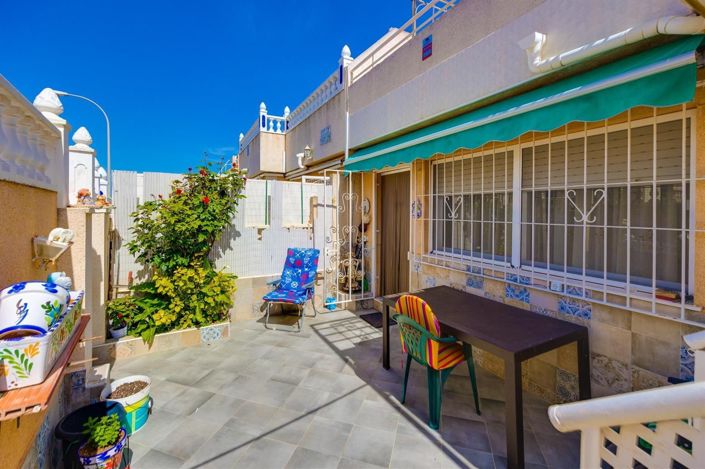 Image No.15-2 Bed House for sale