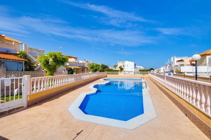 Image No.2-2 Bed House for sale