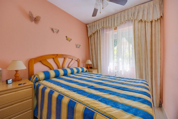 Image No.5-2 Bed House for sale