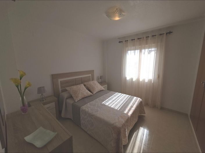 Image No.20-2 Bed Apartment for sale