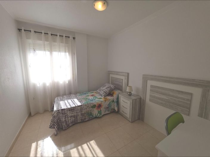 Image No.22-2 Bed Apartment for sale