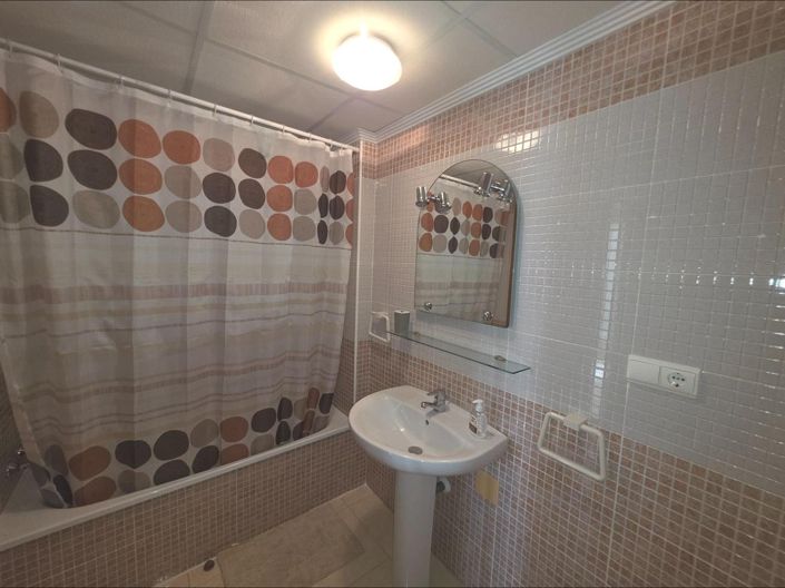 Image No.25-2 Bed Apartment for sale