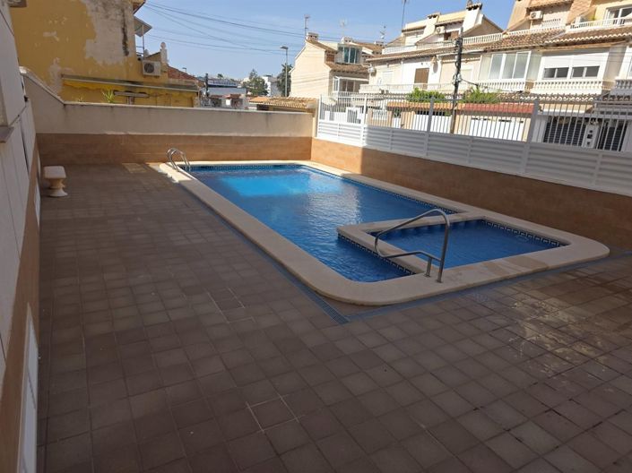 Image No.28-2 Bed Apartment for sale