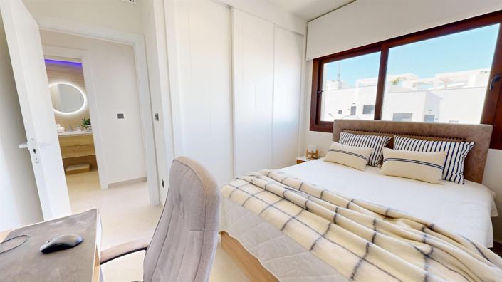 Image No.24-3 Bed Bungalow for sale