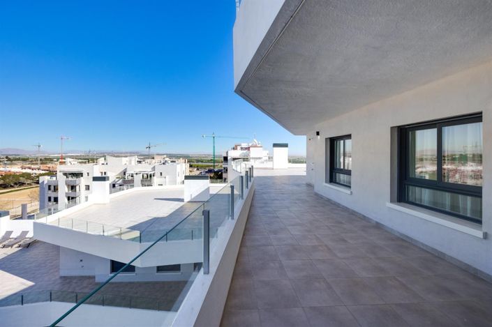 Image No.15-3 Bed Apartment for sale