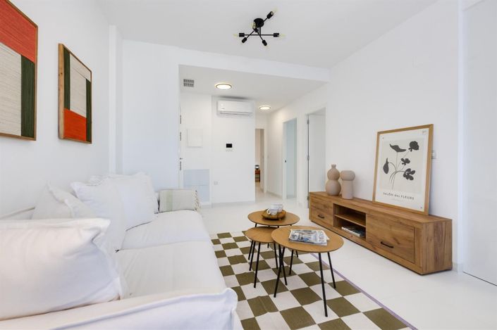 Image No.24-3 Bed Apartment for sale