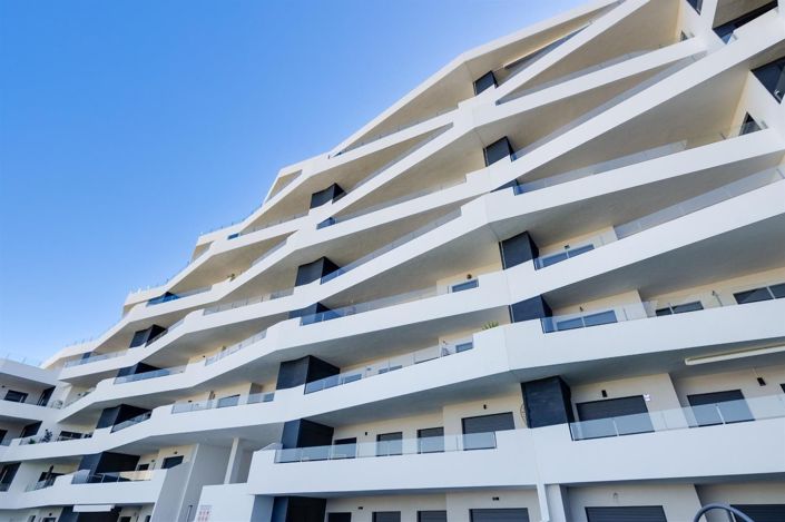 Image No.38-3 Bed Apartment for sale