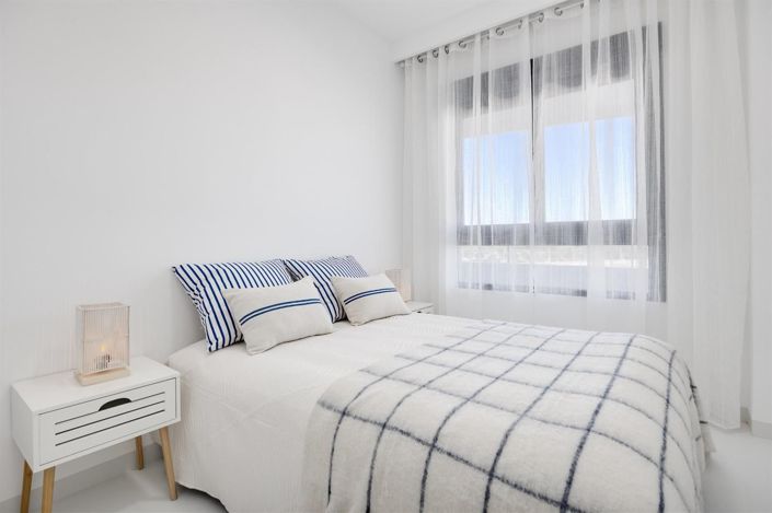 Image No.6-3 Bed Apartment for sale