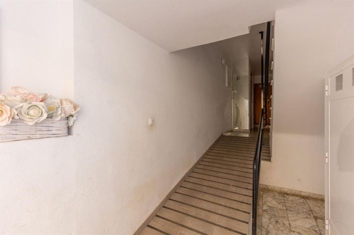 Image No.22-2 Bed Apartment for sale