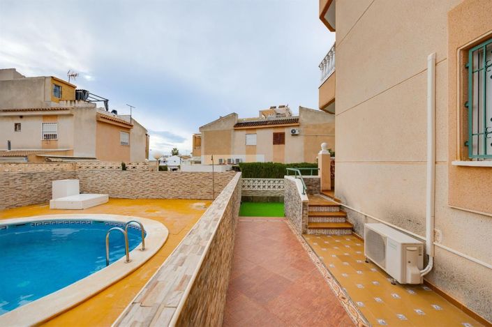 Image No.26-2 Bed Apartment for sale