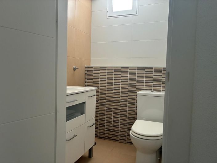 Image No.24-4 Bed Bungalow for sale