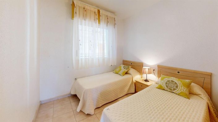 Image No.20-2 Bed Apartment for sale