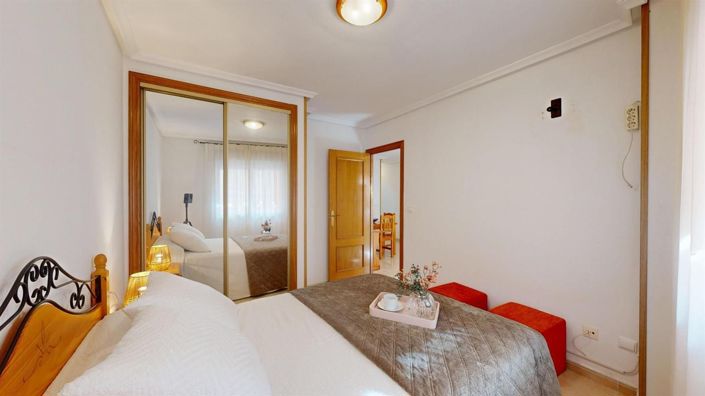 Image No.20-2 Bed Apartment for sale