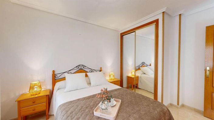 Image No.21-2 Bed Apartment for sale