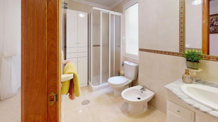 Image No.30-2 Bed Apartment for sale
