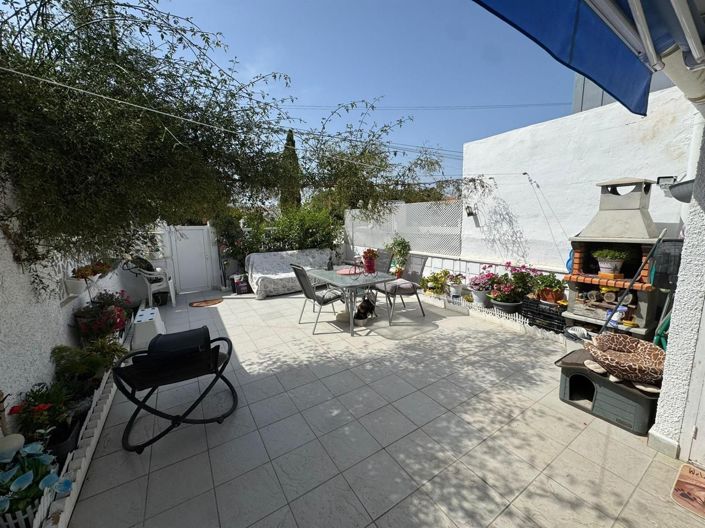 Image No.2-2 Bed House for sale