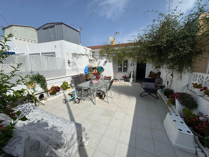 Image No.3-2 Bed House for sale
