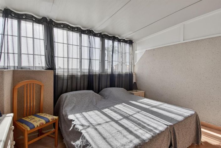 Image No.17-2 Bed House for sale