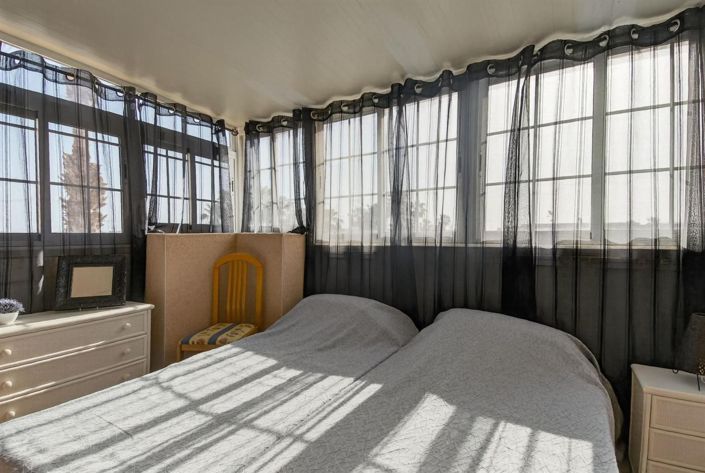 Image No.18-2 Bed House for sale